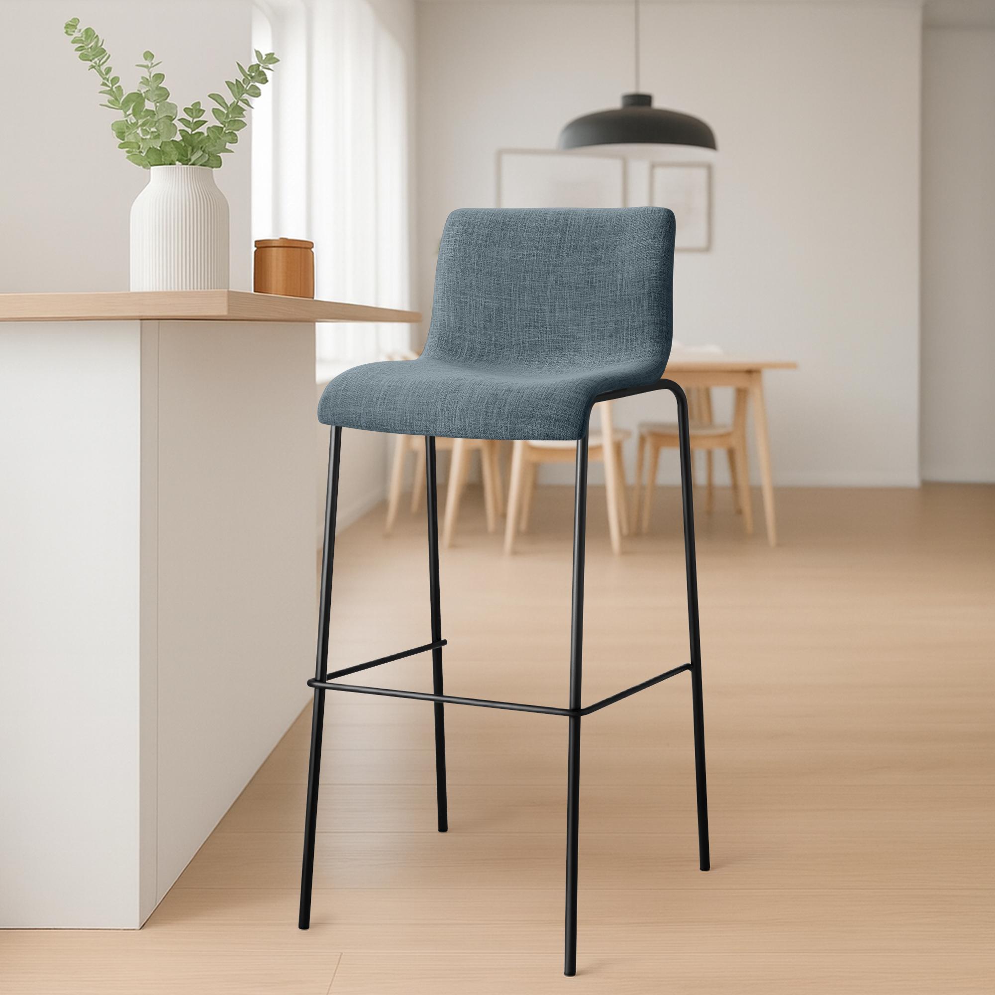 2-pack barstolar Hover i tyg med fyrbensstativ