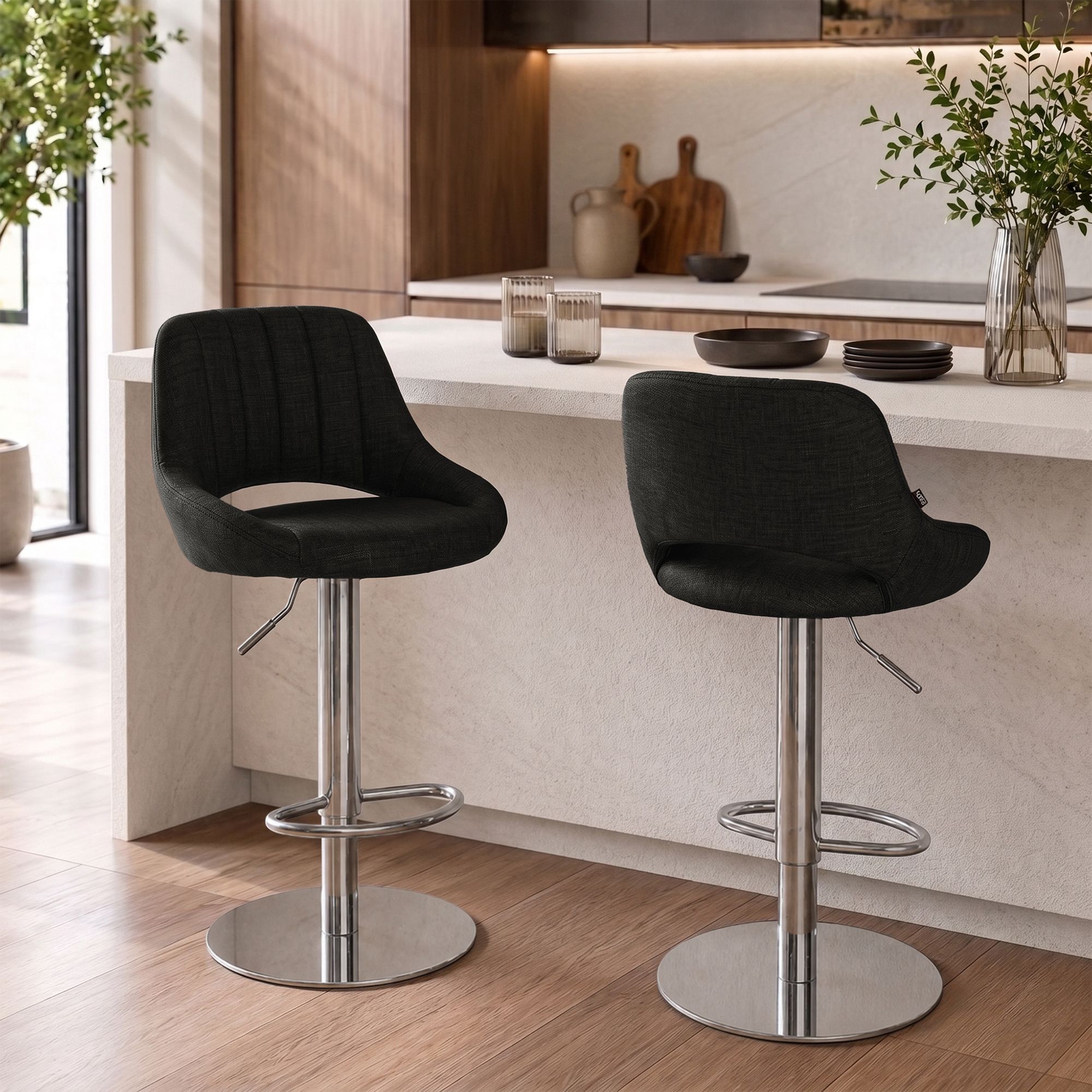 2-pack barstolar Milet i krom med extra tung fot