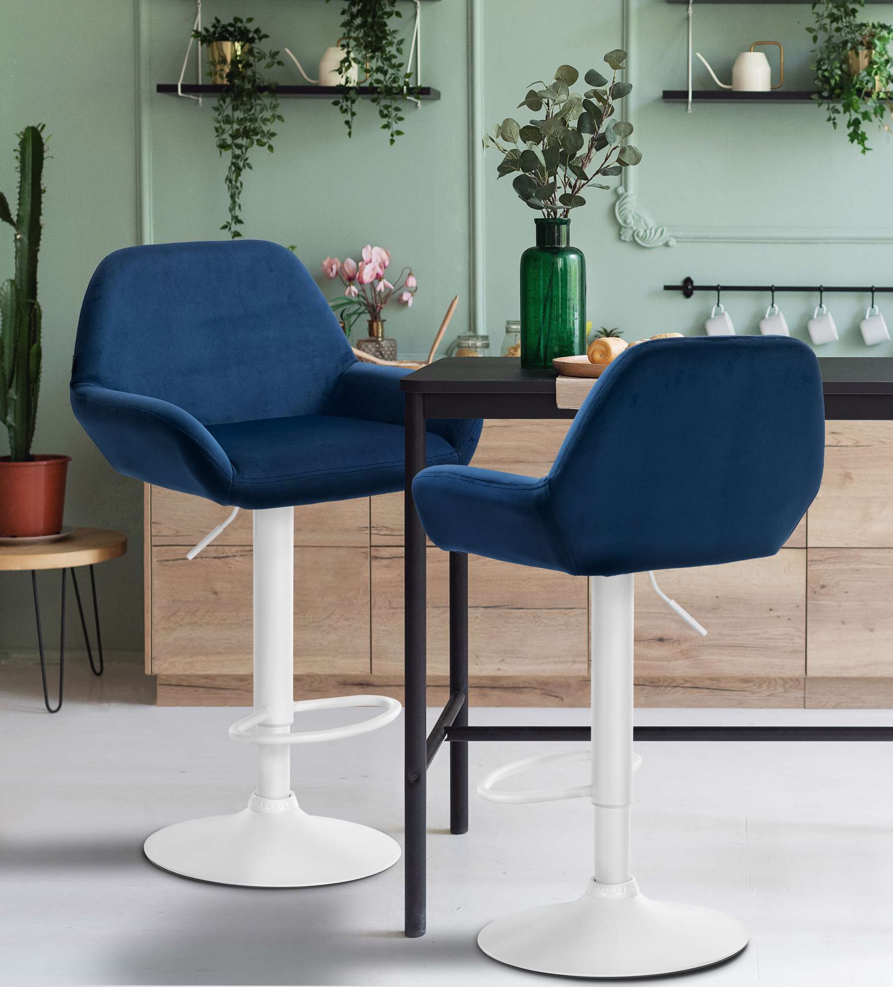 Set med 2 stycken Braga Sammet Barstolar
